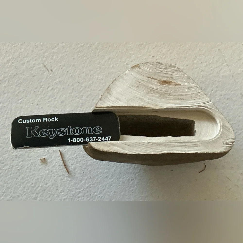 VINTAGE HIDE A KEY ROCK - Picture 4 of 10